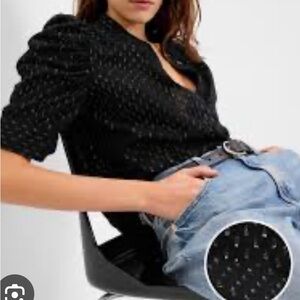 Puffed sleeve Gap top